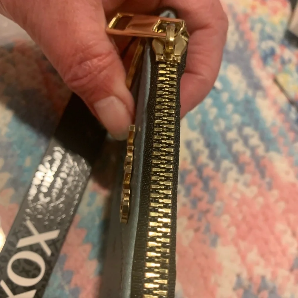 XOXO Powder Blue Pebbled Card Case with Gold Accents & Key Ring